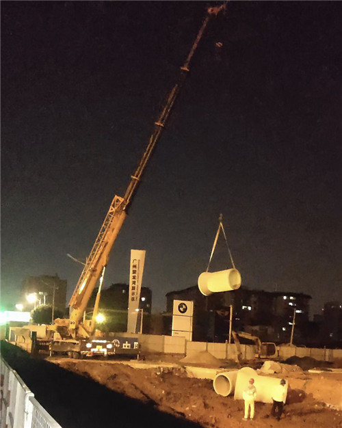 雅安市“弯臂矫正”—— 吊车的 “形变补偿” 技术